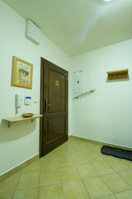Vila Helena - Apartment Helena 2 Ruzomberok Bagian luar foto